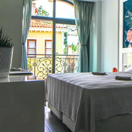 Pera Homestay *