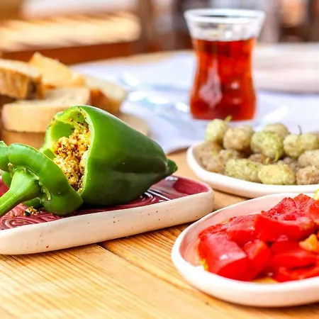 Pera * Kaş